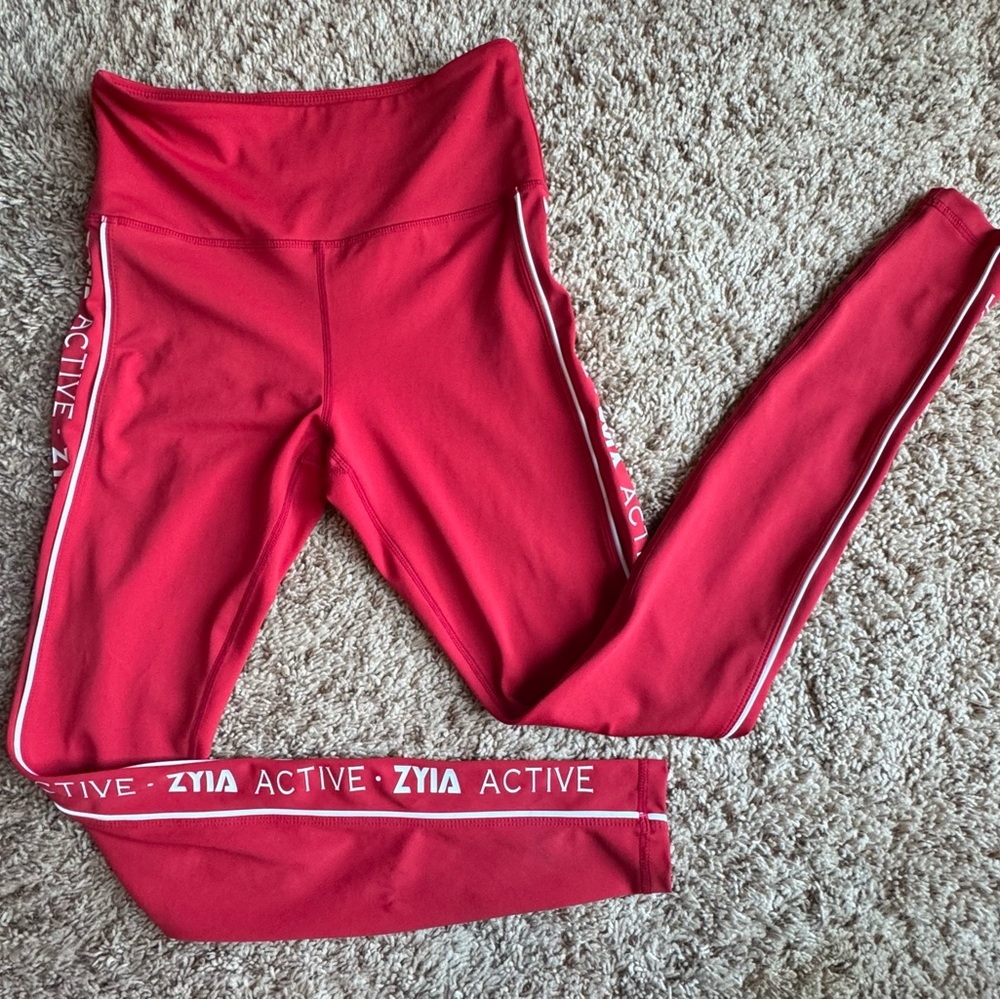 ZYIA Red Performance Leggings Stretchy Moisture-Wicking